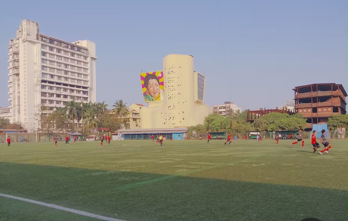 richapintoi's tweet photo. The proposal to alter the reservation of the Neville D’Souza Football Ground at Bandra Reclamation from a playground to an exhibition centre—already cleared by the @mybmc Improvement Committee in June this year—is scheduled to be placed before the civic house of Corporators for a nod on August 10.
https://t.co/GZPmEsRuEZ