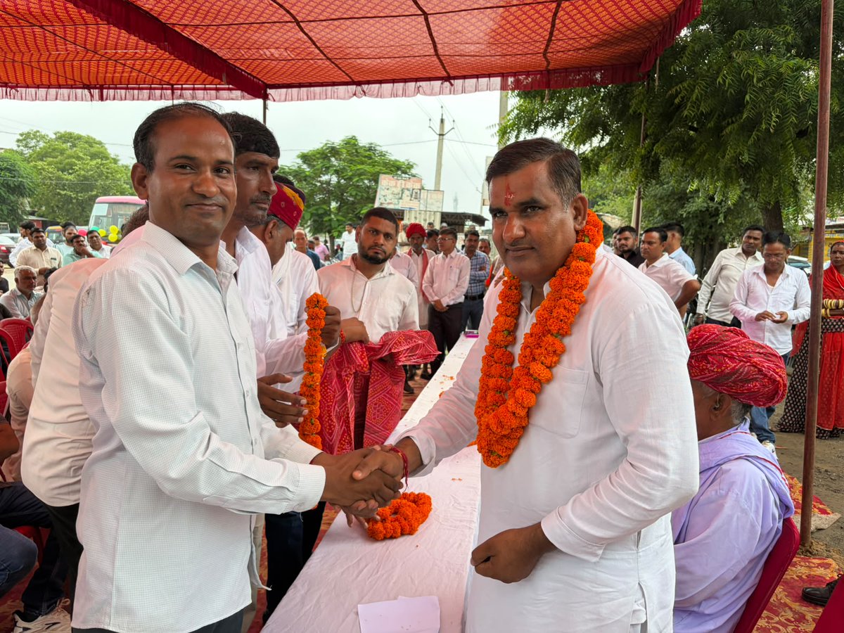 MDagar74's tweet photo. 🚌 लो फ्लोर बस सेवा के शुभारंभ अवसर पर आमजन को बड़ी सौगात।

आज जयपुर ग्रामीण की आमेर तहसील के दौलतपुरा ग्राम पंचायत में लो फ्लोर बस सेवा के शुभारंभ कार्यक्रम में सम्मिलित होने का सौभाग्य प्राप्त हुआ। https://t.co/yRyKyZofV2