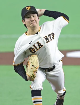 gsoku_giants's tweet photo. 【朗報】セ・リーグ新人王、3人に絞られる！

浦田俊輔（巨人）
83試 率.275 本0 点17 盗27

竹丸和幸（巨人）
16試 7勝8敗 防3.54

工藤泰成（阪神）
34試 2勝0敗9H1S 防1.26 https://t.co/zaR3SVjtyJ