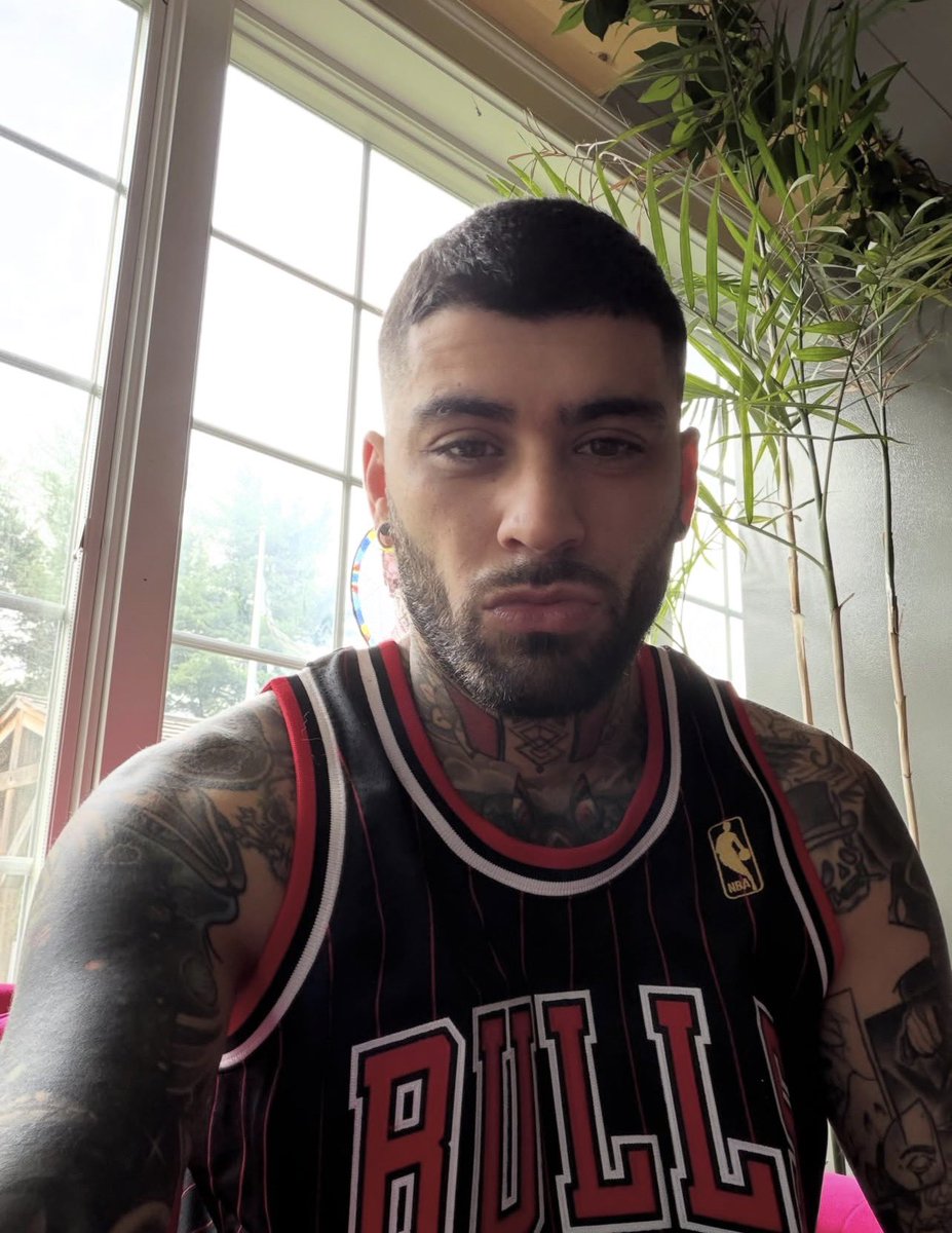 zjmbefourr's tweet photo. KONNAKOL ERA ZELFIES❤️‍🔥 https://t.co/LcDDMOXCLr