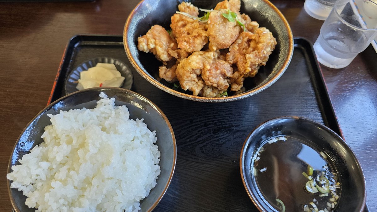 niningaC_Okome's tweet photo. 久々のみんぱい
油淋鶏定食うまいせま https://t.co/4q9XmewlCZ