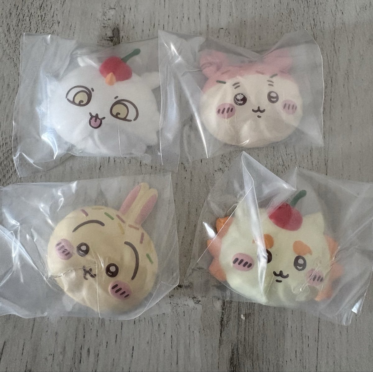 w9oi6's tweet photo. ちいかわ ホイップ マグネット 交換

譲 ちいかわ うさぎ シーサー ラッコ 古本屋 あの子

求　ハチワレ モモンガ

池袋手渡しor郵送⭕️
お気軽にお声掛けください! https://t.co/EEYXWtOutr