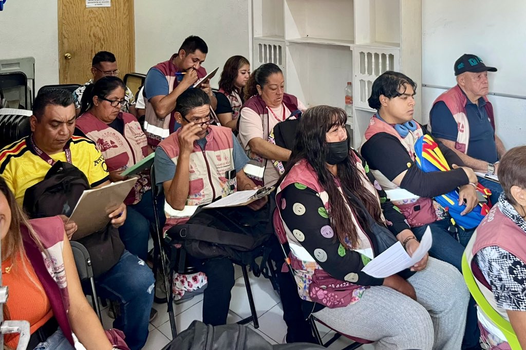 Thania_SolisMH's tweet photo. Las #Utopías representan un proyecto de bienestar y cuidados que acercan y ofrecen servicios culturales, deportivos y recreativos gratuitos para toda la población.
Hasta ahora, la Jefa de Gobierno @ClaraBrugadaM ha inaugurado 7 y pronto Miguel Hidalgo albergará algunas de éstas. 

El Equipo de la @PCMHCDMX esta listo para informar desde el territorio sobre este proyecto que representa una transformación de la infraestructura y los servicios públicos.