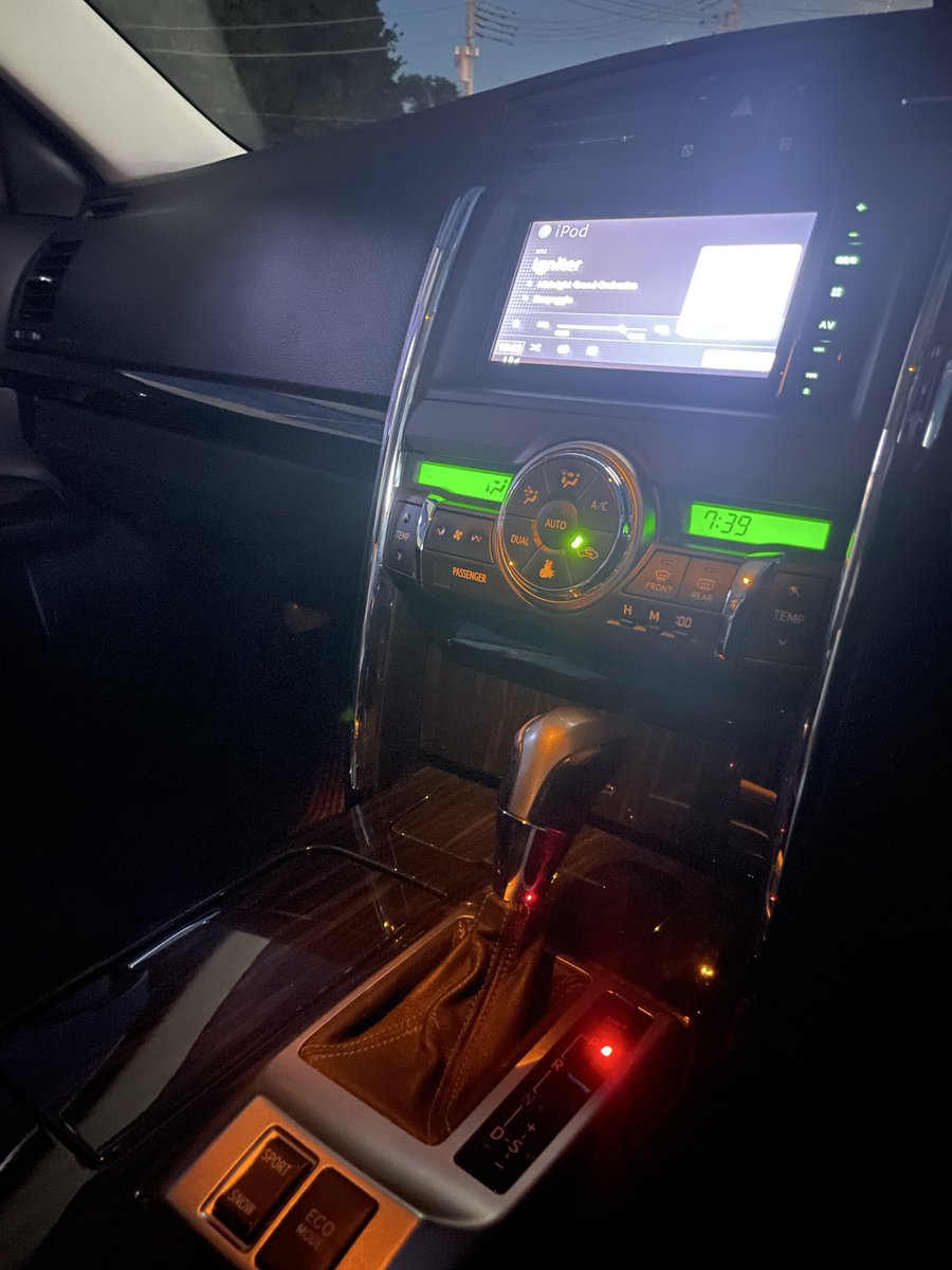 zakuun's tweet photo. マークX良い車だったなぁ
コスパ良いし所々にあるイルミネーションが好きだった https://t.co/ZzpgRhkBoo
