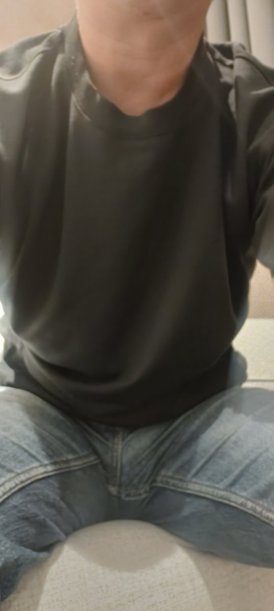 sx8ex's tweet photo. 玩了这么久
想找一个固炮了
不需要胸部很大，不需要身材多曼妙，也不需要天使般的容貌。。
我就喜欢一般般
一般般的胸部，一般般的身材，一般般的颜值。。。主要是需要，双方在床上都有被需要的感觉，就已经是最舒服的连接了。。
#固炮 #selangor #约炮 https://t.co/AZR6XT50xx