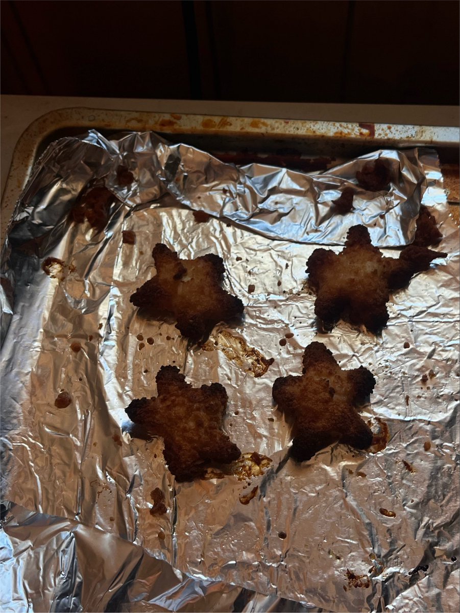 colinarmis's tweet photo. MY CHICKEN STARS NOOO https://t.co/bpPSSdAxRf