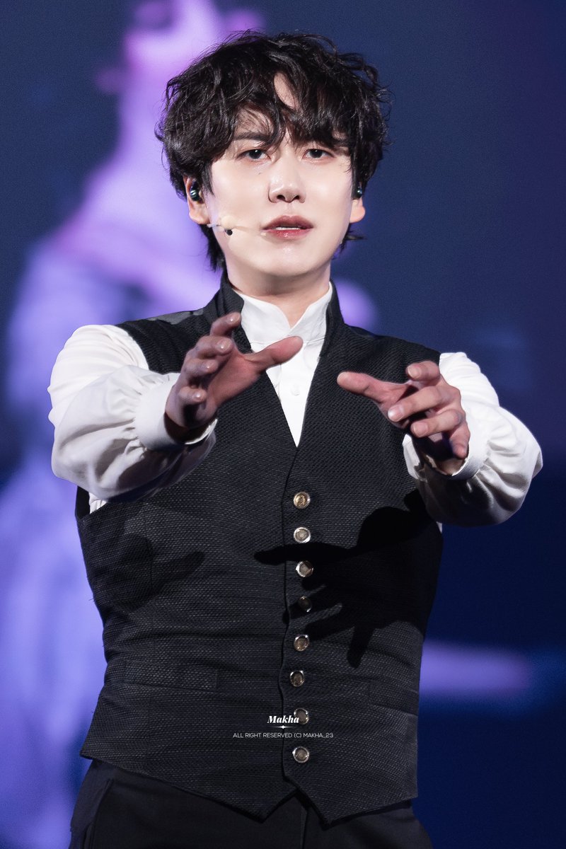 makha_23's tweet photo. 260801 프랑켄슈타인 콘서트
#규현 #KYUHYUN #キュヒョン

공포로 치닫는 3단 표정변화 봐줘야만.. https://t.co/9gp3B8Qylv