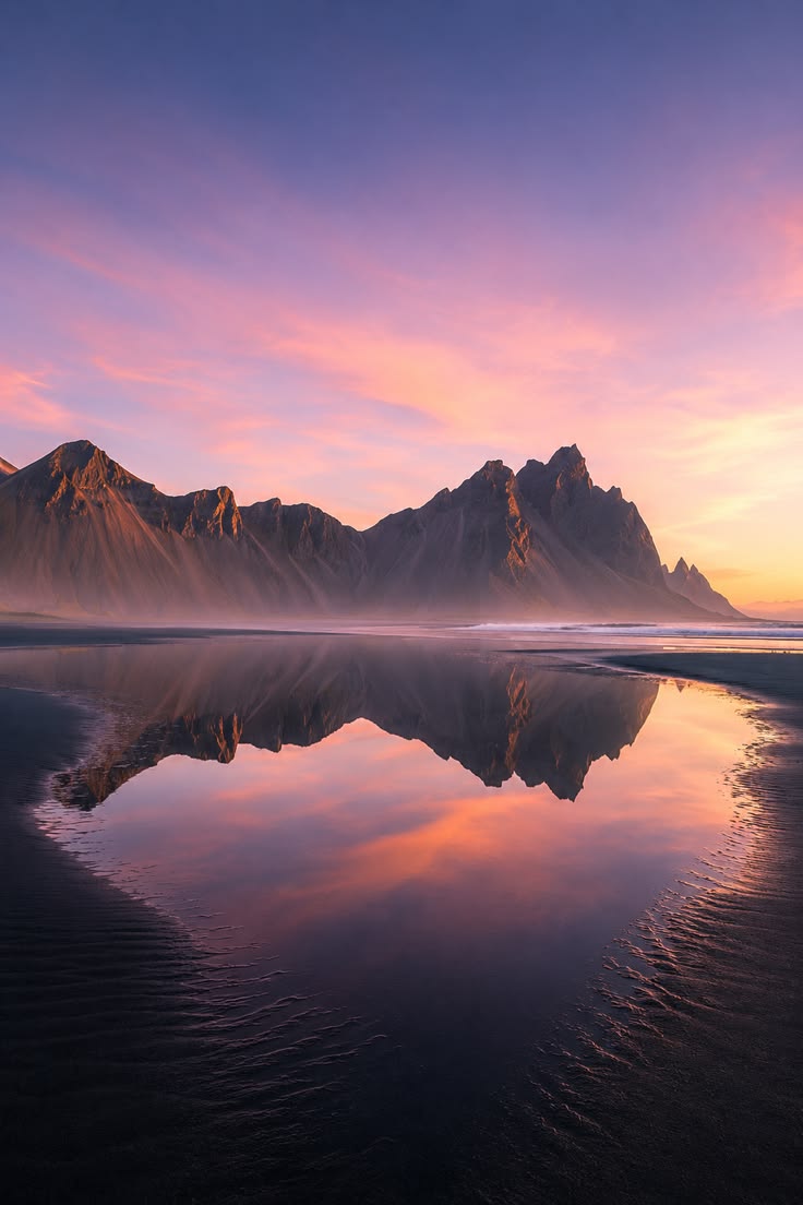 wonderful1s's tweet photo. Vestrahorn Mountain https://t.co/DYRGOIfh6B