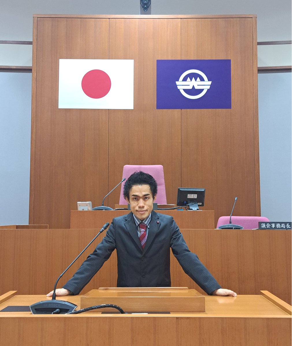 hagi_k1's tweet photo. 「最近やけに街中でムスリムを見かけるなあ」と思っているあなたの感覚は正しい。
右下のグラフを見てほしい。
ここ数年、日本国内でイスラム教徒が 急激に増加しており、すでに40万人以上いる。
そして、イスラム教徒の増加に合わせて モスクも急増中。
このままイスラム系移民を入れ続ければ、川越や藤沢のモスクのような問題が 全国各地で頻発するだろう。
それだけではない。
土葬や治安悪化への懸念もある。
企業は労働力として助かるかもしれないが、日常で移民と接するのは地域住民だ。
日本の地域や文化が壊れる前に、無秩序な移民を止めなければならない。
