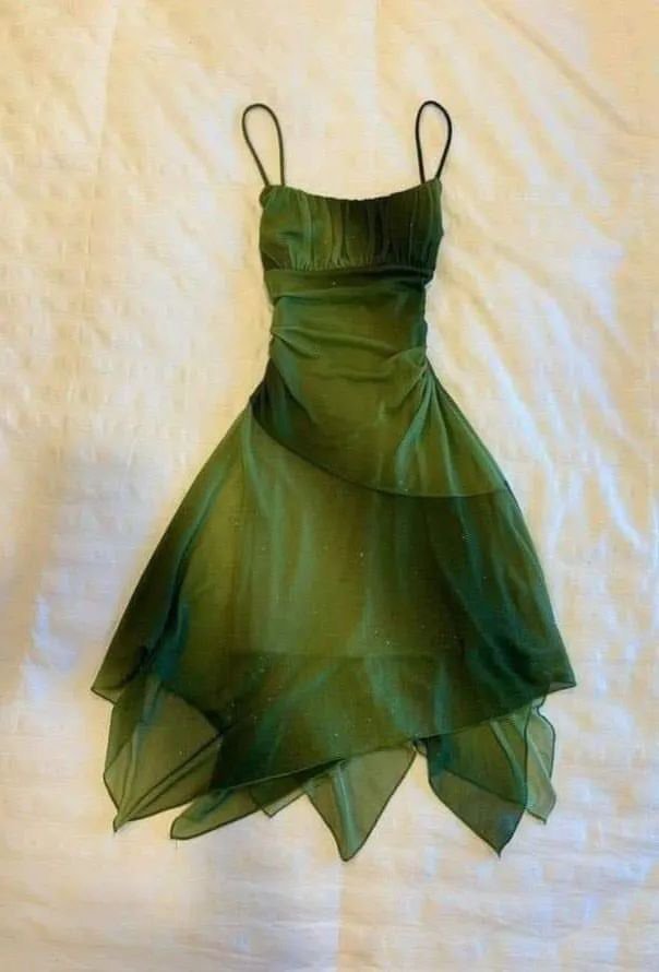 petalparadiseee's tweet photo. Olive green <3 https://t.co/aGi12zYPC7