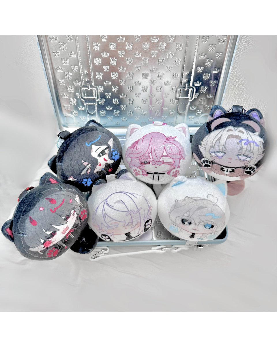 koori_ppo's tweet photo. らまさんからうちよそぬいと概念グッズ着弾した.ᐟ.ᐟもちもちも概念も愛おしすぎる……宝物です😭😭大切にします……….🫂
@rama_makura https://t.co/MFogwGLorn