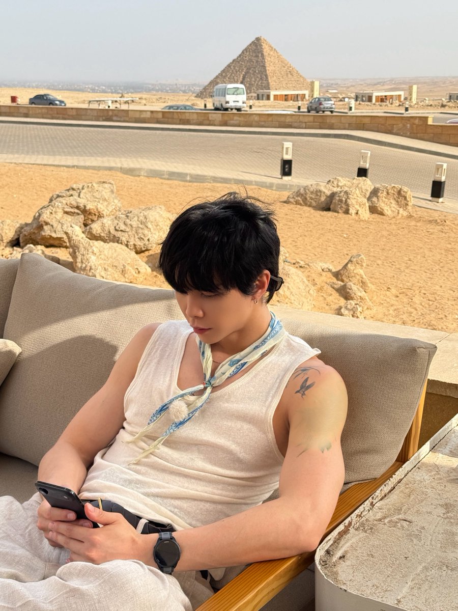 NCTsmtown's tweet photo. 🤴✨

#JOHNNY #왕자와거지
#NCT #NCT127 https://t.co/AftAjkScGq