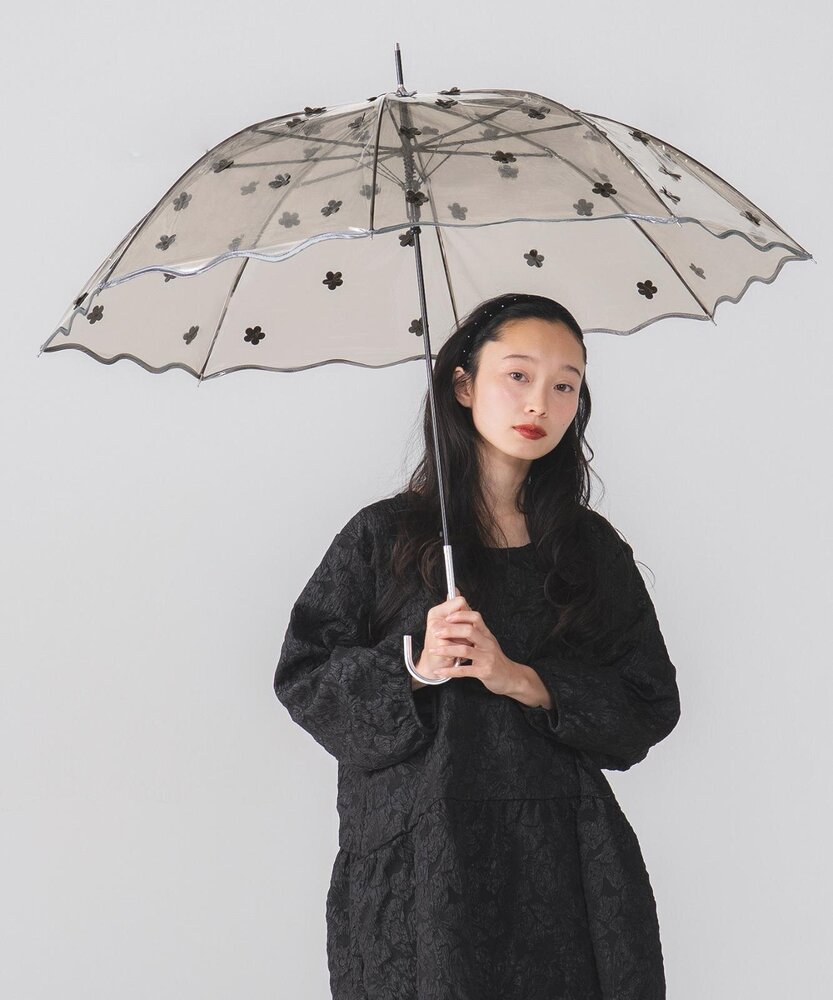 fashionpressnet's tweet photo. Wpc.”立体的な花”が咲くビニール傘、ハートアンブレラやキンモクセイが舞う折りたたみ傘も - https://t.co/9Qos0MRoep https://t.co/C44aHezRrF