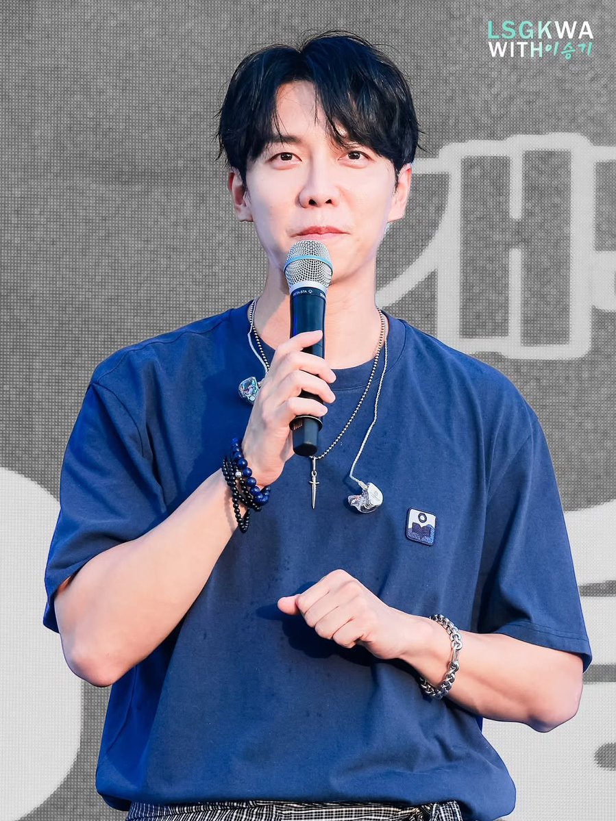 lsgphilippines's tweet photo. 080426 | lsgkwa instagram

Lee Seung Gi for Busan North Port Ocean SUP Festa 🌊😍

3/3
#LEESEUNGGI #이승기 https://t.co/saKkbppZvk