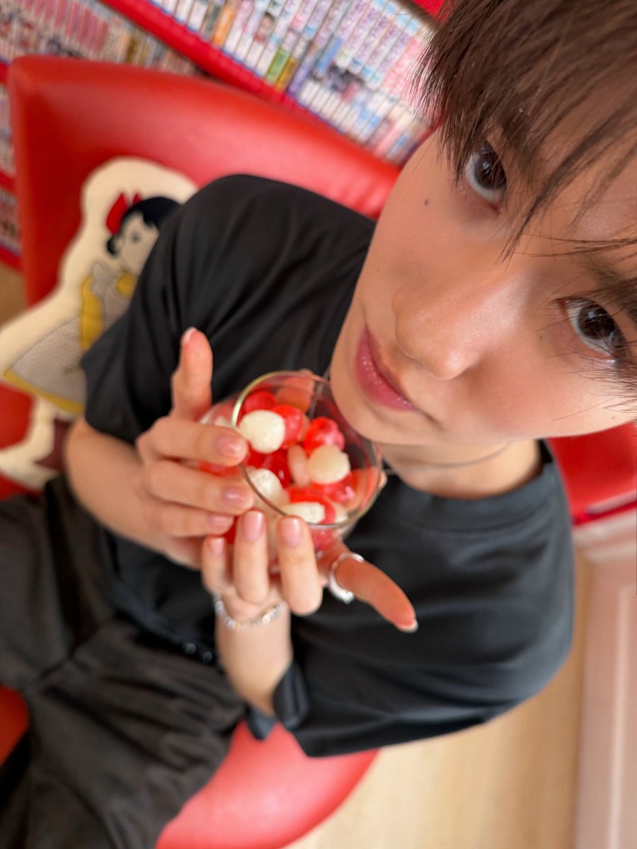 mamipp__'s tweet photo. แค่อยากเป็น your candy candy
อยากเป็นลูกอม ของเธอ 🍬🍭
#YourCandy #ppkritt https://t.co/igaMjgok2l