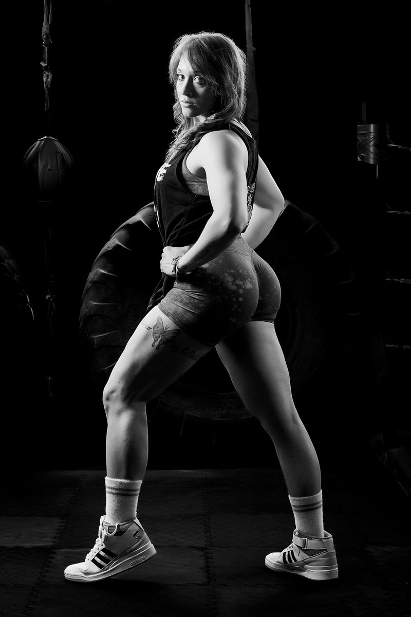 Cinetrica's tweet photo. La confianza también se retrata.
Dream Studio.
#DreamStudio #RetratoEditorial #EditorialPortrait #BlackAndWhite #PortraitPhotography https://t.co/IWoIG4oOjj