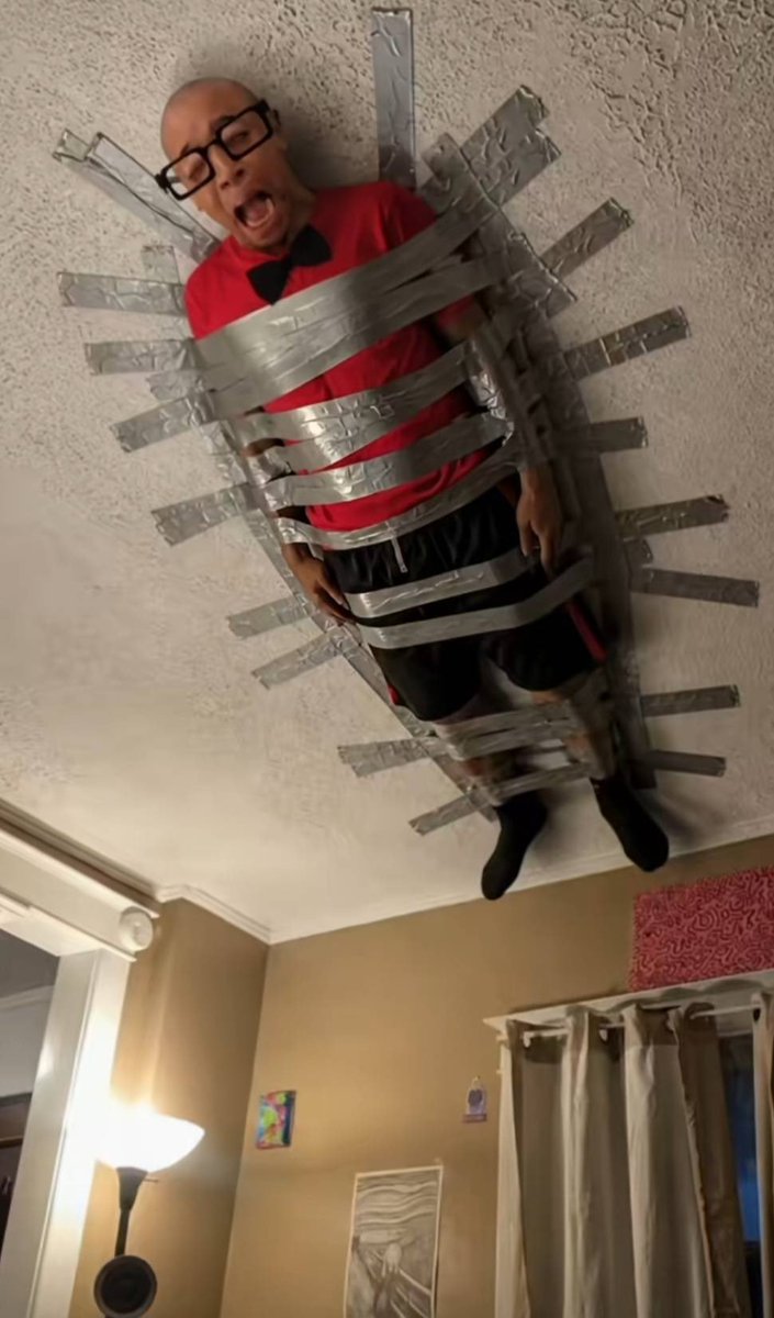 vinnycrab's tweet photo. what twitter will do to you if you mention you like forsaken https://t.co/AYmZLfOnFk