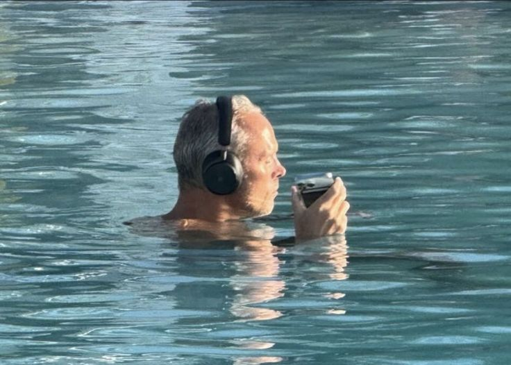 UbermenschMind's tweet photo. White Boy Summer in different facets https://t.co/Cfr2BOUZLf