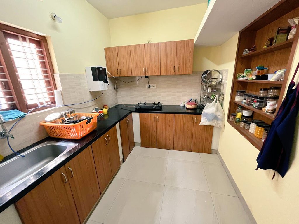 vedj089's tweet photo. Hi Twitter!

Anybody looking for single occupancy in a 2.5BHK flat in Indiranagar?

Rent: ₹17.5K per person.

@BangaloreRoomi
@fmrbangalore
@MIBangalore https://t.co/vO6WJCFy8T