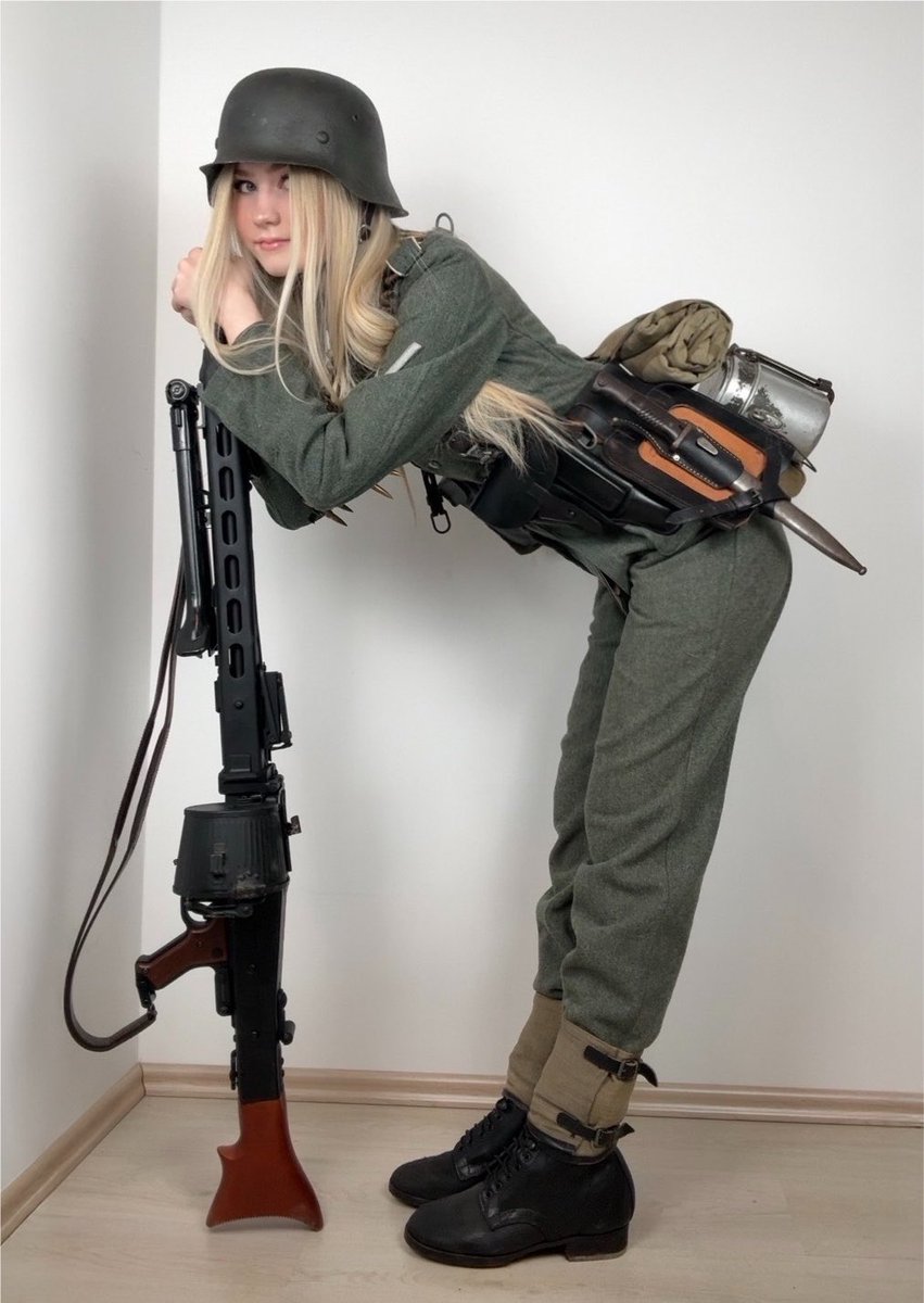 offizier_amira's tweet photo. the first rule of Gun Safety is to have fun 💕💕💕 https://t.co/xvaHSuJxiq