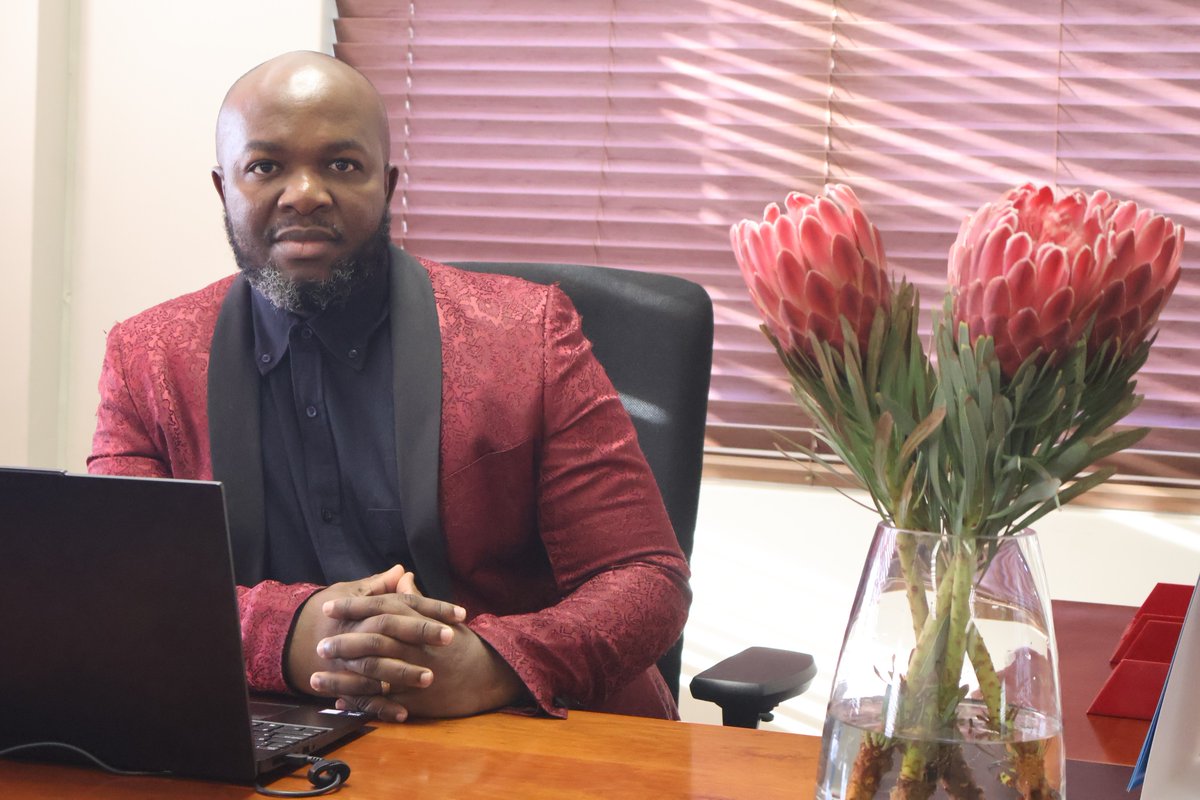 CPUT's tweet photo. Dr Siviwe Bangani, the newly appointed CPUT Libraries Director, is dedicated to enhancing the library’s national and international presence through partnerships, research, and engagement. 

Full story here https://t.co/TeVLZVOIff https://t.co/9tKkteA8ZK