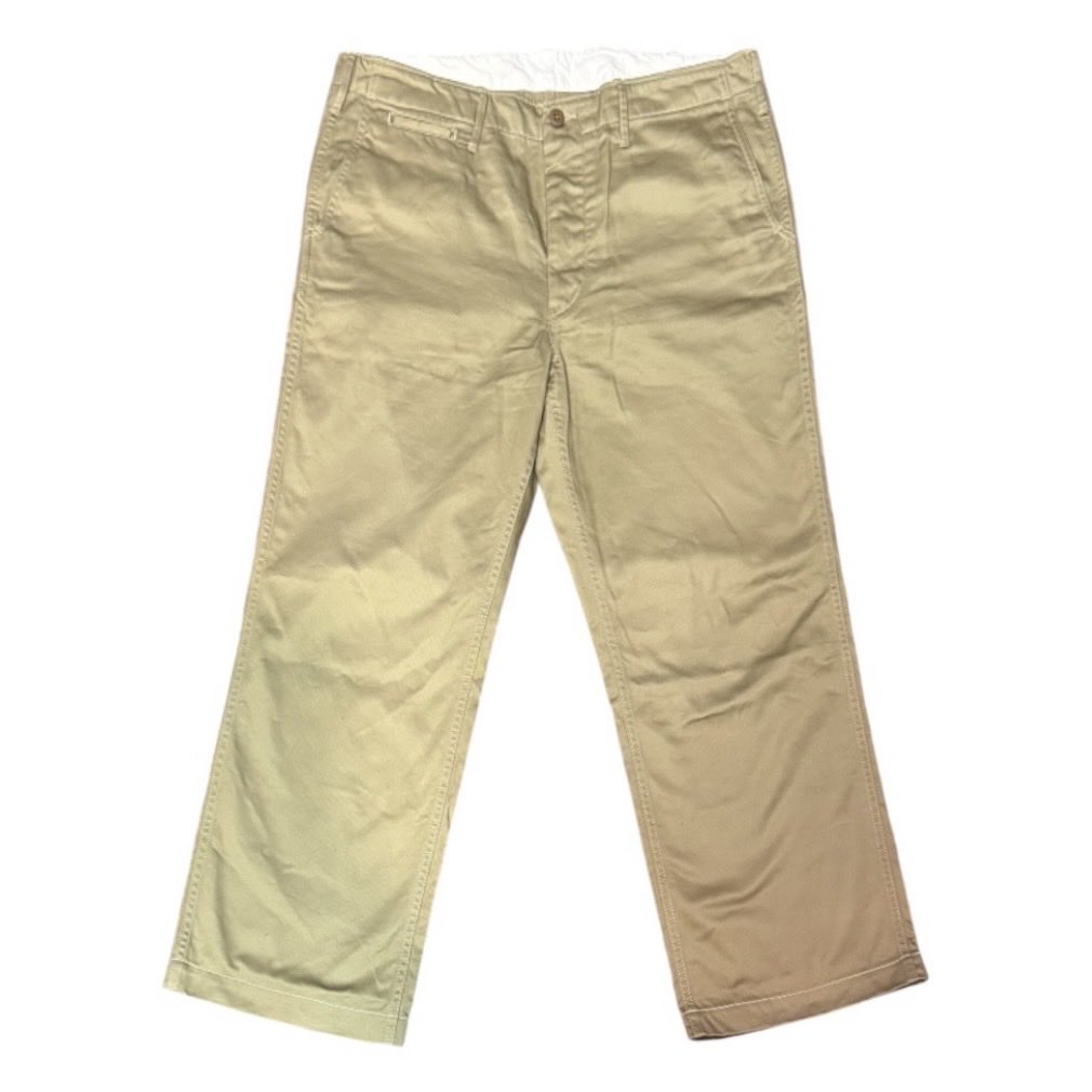 potbound3006's tweet photo. ★new arrival★

☀︎Tow Moon chino pants

洗うと縮んで体にフィットしていく仕様です！
クラシックなワーク・ミリタリーウェアによく使用される
本格派の生地づくりが特徴です✨

アメカジやミリタリーに非常に相性の良い高品質なチノパンです！

それでは！
引き続きお待ちしております🍀 https://t.co/sEkX5YMN7a