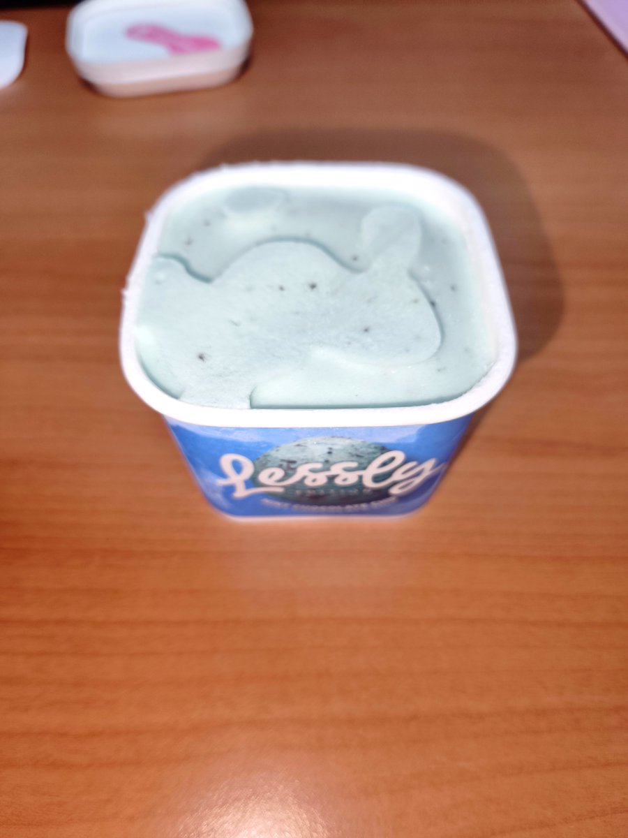 babyruler72's tweet photo. 민트초코 맛있다는 소문 듣고, 
베라에서 처음으로 민트 입문 해봄!
생...각보다 괜찮은 듯..? https://t.co/DXCMu0QeaN