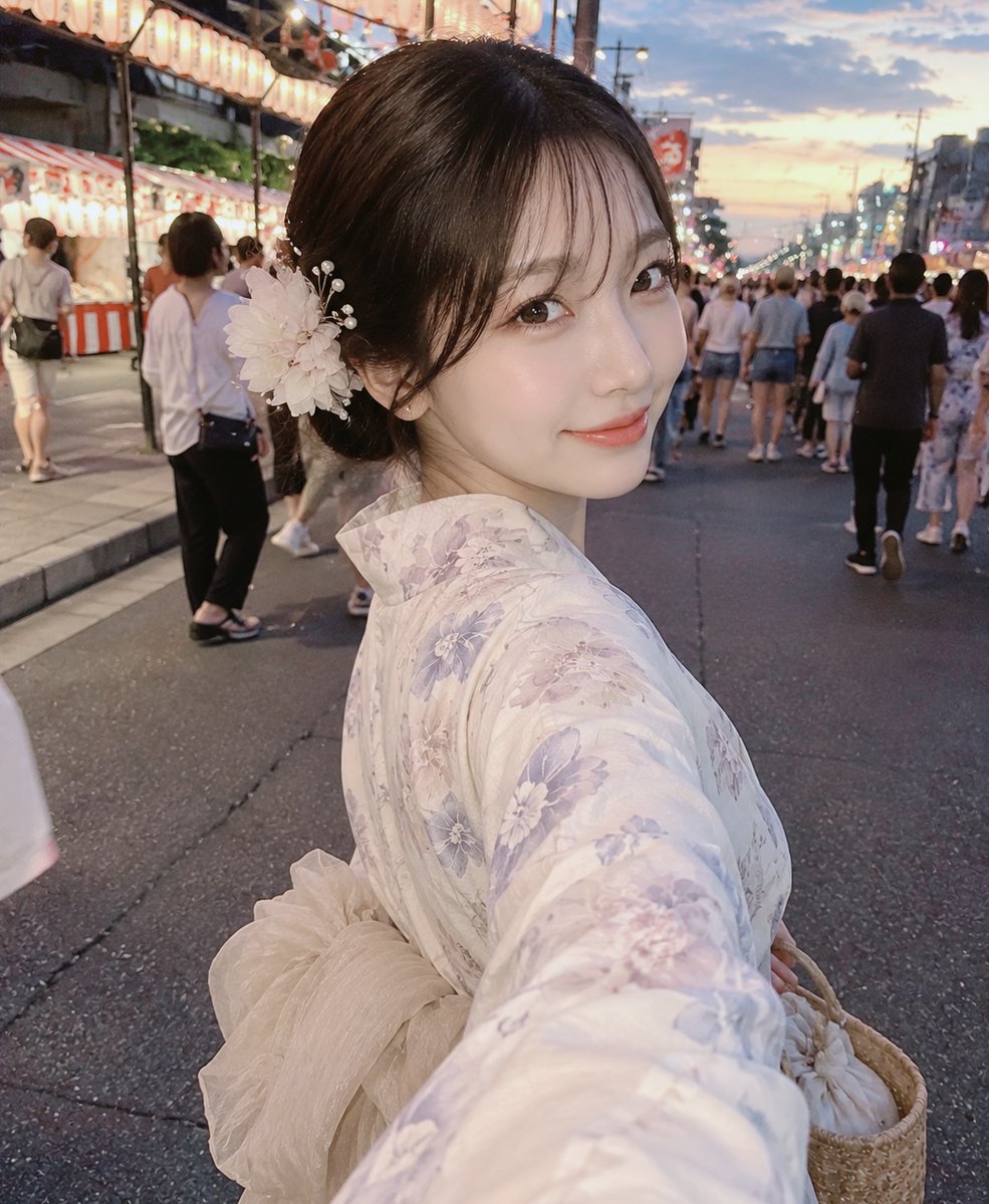 omgt41's tweet photo. ChatGPTにコピペするだけで
「リアルな自撮り画像」が生成できる
プロンプト集第2弾。

さらにお好通りに編集も可能なので
ぜひ使ってみてください👍

https://t.co/kNTjK5eYrC https://t.co/jpjL19KCsl