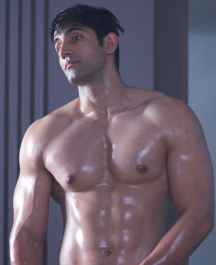 weakforyouu's tweet photo. why so hot, varun sood?

[ #varunsood ] https://t.co/bmwZ7VxUUY