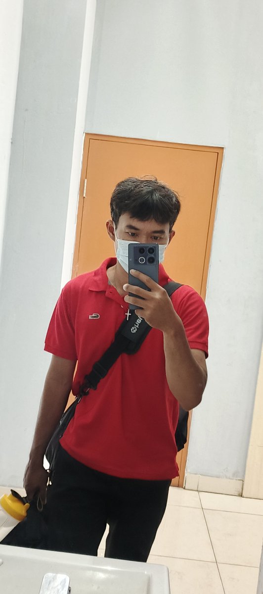 like_brownice's tweet photo. *NOT FLIRTING* ...galau? Nangis? Bole.. tapi gym ttep.. soalnya MAHAL PER BULAN ๐ฅฒ tapi sakit ini jadi power.. biasanya gkuat >45kg.. tapi tadi pagi bs 60kg
#Gym #GymRat #Transparency #Solitude #GymJakarta #MeTime #InnerPeace #SoloGym https://t.co/NqDqQ90Qmc