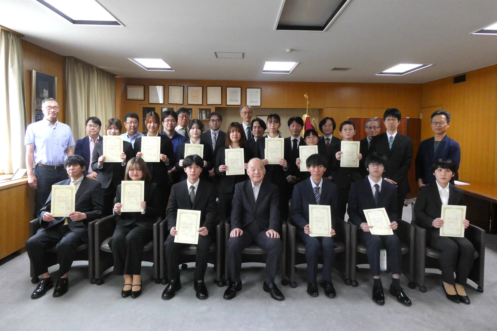 活動歴および当時の関連ビジュアル記録