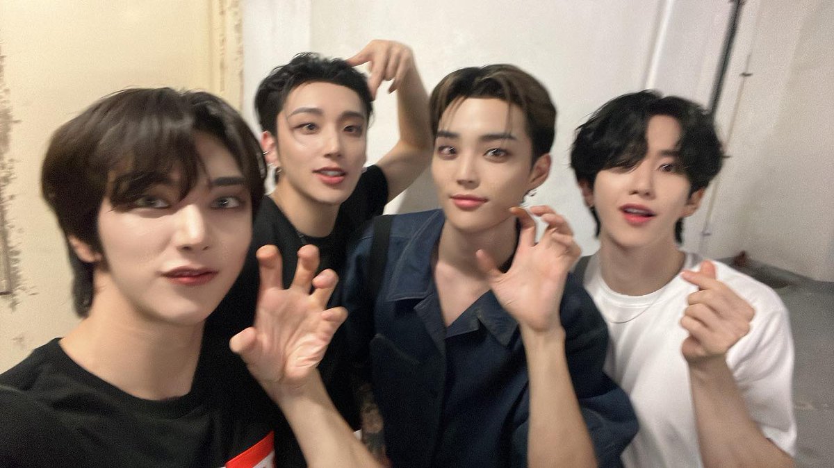 zzommzzomm's tweet photo. 230908 팀24시 인스타

올데이 안본지 얼마나 됐다고
벌써 보고싶네💢💢🔥🔥 https://t.co/Jkm0rxsICX