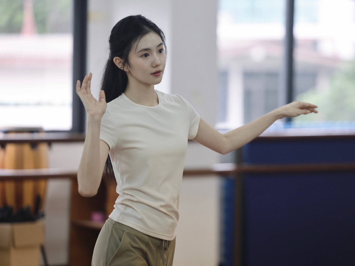 lilcunzi's tweet photo. [260804] #LiuHaocun’s studio shares pics of Liu Haocun 

存心存意 EP06 https://t.co/FIb7QVRXb9