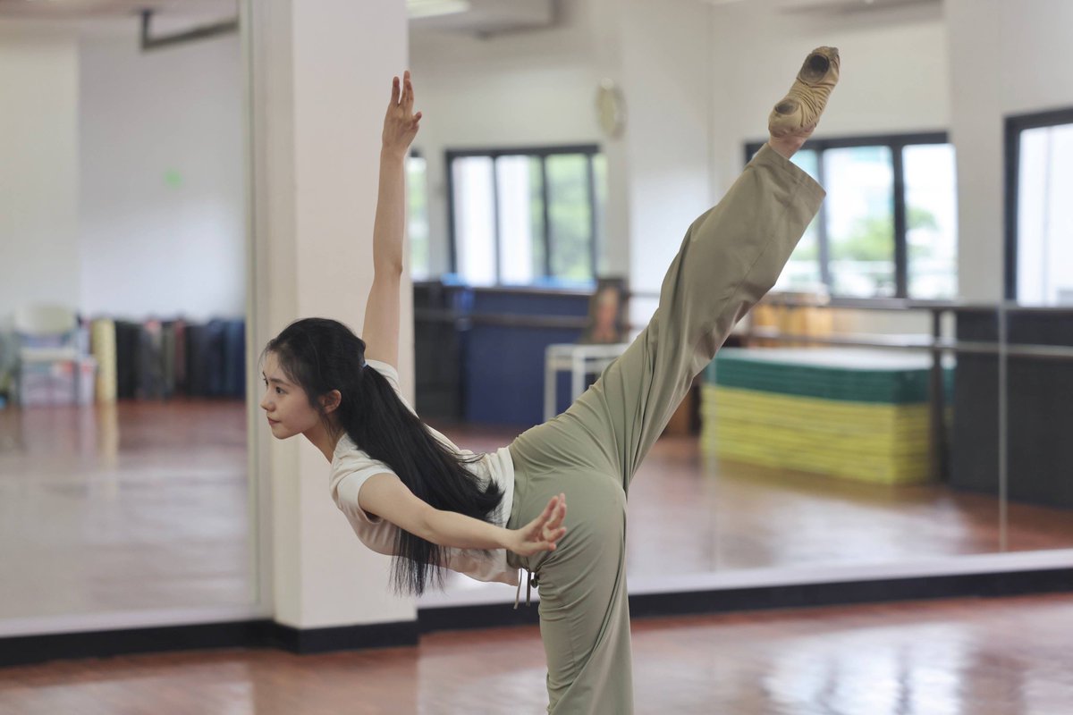 lilcunzi's tweet photo. [260804] #LiuHaocun’s studio shares pics of Liu Haocun 

存心存意 EP06 https://t.co/FIb7QVRXb9