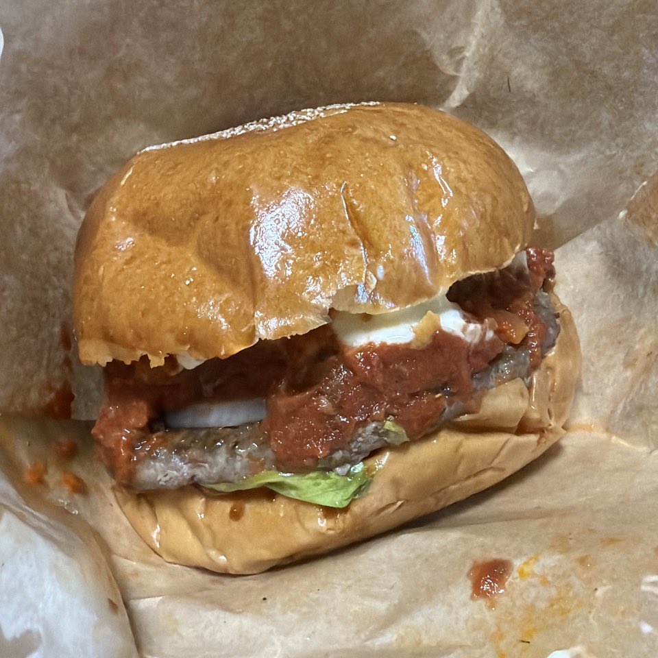 takaO_G's tweet photo. 今日のお昼
久しぶりの61BURGERS🍔😋

#ロクイチバーガー🍔 https://t.co/KIGQAcFdEl