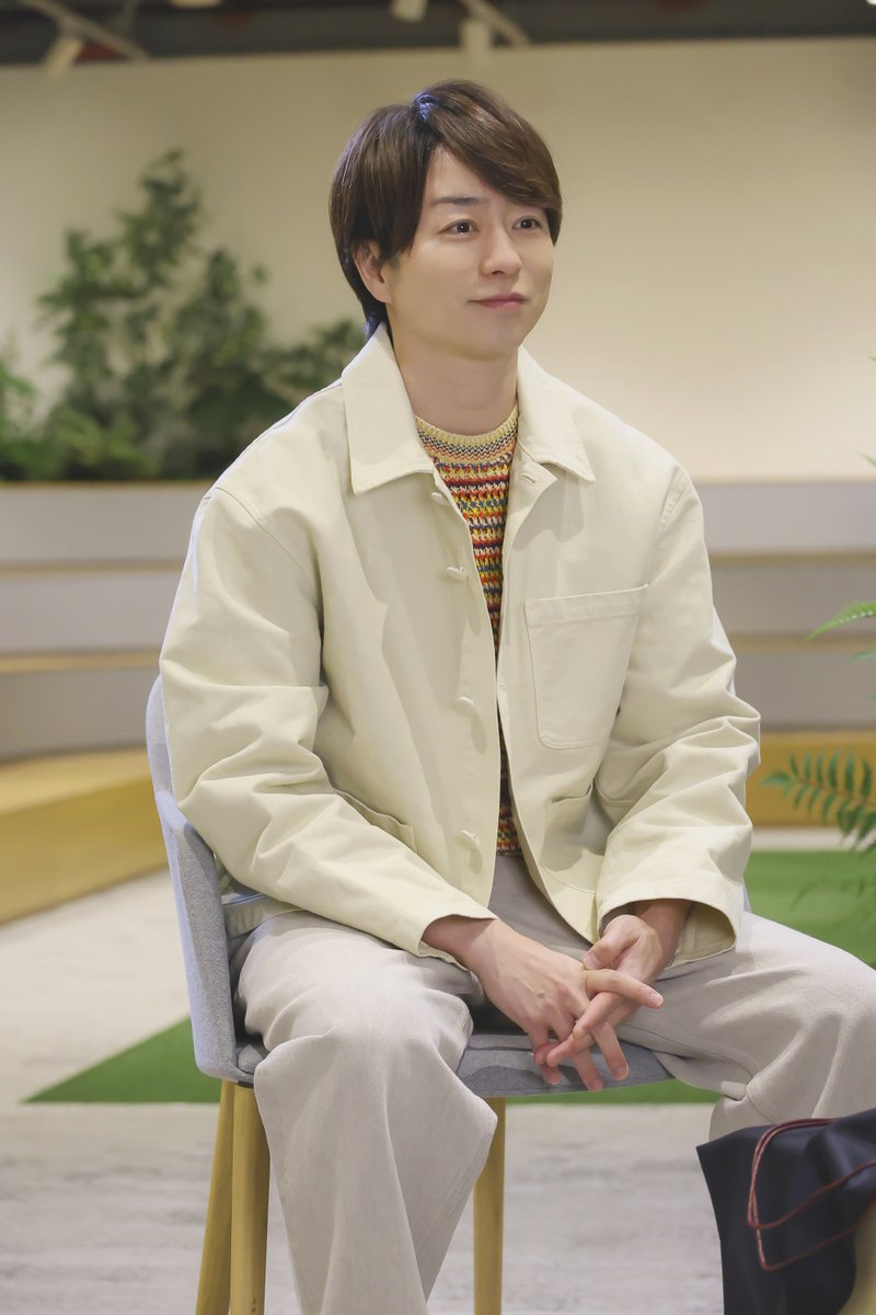 TVGweb's tweet photo. 櫻井翔×「BAKUNE」
コラボ商品発売決定🎉
8/18よりonlineで予約開始

櫻井がデザインを初監修🪡
“翔”に着想を得た“羽ペン”と
メンバーカラー・赤を採用したスウェットに

「BAKUNE 櫻井翔コラボモデル」に
ファンへの思いも反映💭
「僕の温度も感じてもらえたら」

https://t.co/2i9w1nusSE

#櫻井翔 https://t.co/FV4BeYVXbZ