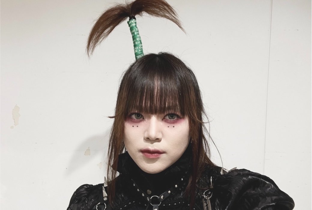 SYUTO_LBO's tweet photo. 昨日は聖飢魔II市川ミサありがとうなっしー！

帰りの高速でタイヤがパンクしたなっしー... https://t.co/uA5kQgiwv4