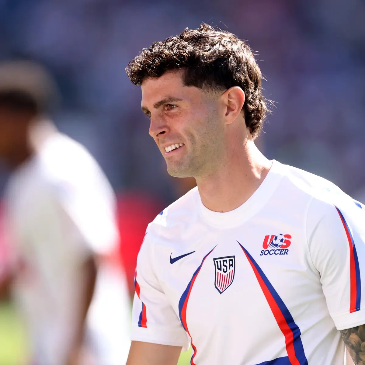 Tottencausa's tweet photo. Por qué no hemos preguntando por este tipo? 

Christian Pulisic es tremendo jugador, tremendo eh. 

Ya llevó su futbol al Dortmund, Chelsea, Milan y destacó en Mundiales, jugador de élite.

Yo por lo menos averiguaría que onda por el LeBron James del soccer. 🇺🇸🦅 https://t.co/pjPS35LW6C