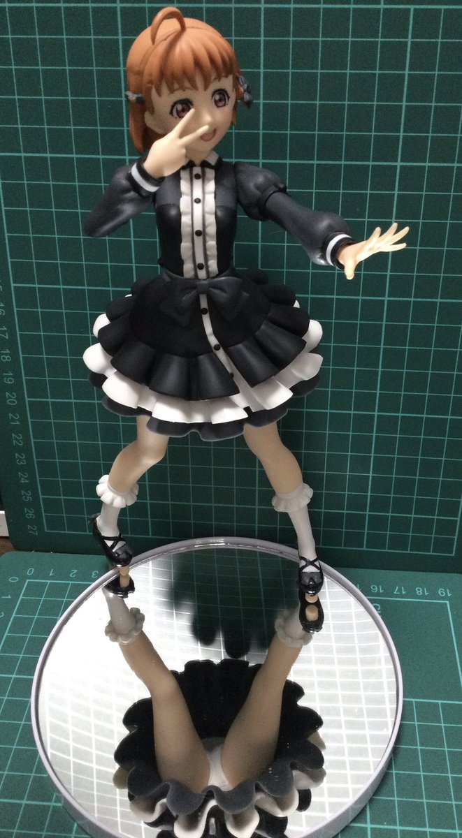 REAL_GRADE_LOVE's tweet photo. ラブライブ！サンシャイン！！ 
スーパープレミアムフィギュア 
高海千歌 リトルデーモン

中古屋で投げ売ってたのを確保
まあ、相当古いしねぇ
今でも十分なクオリティだと思います

#ラブライブ
#高海千歌

コレで歌って踊るのは危険じゃね？ https://t.co/JUtKOi9bME