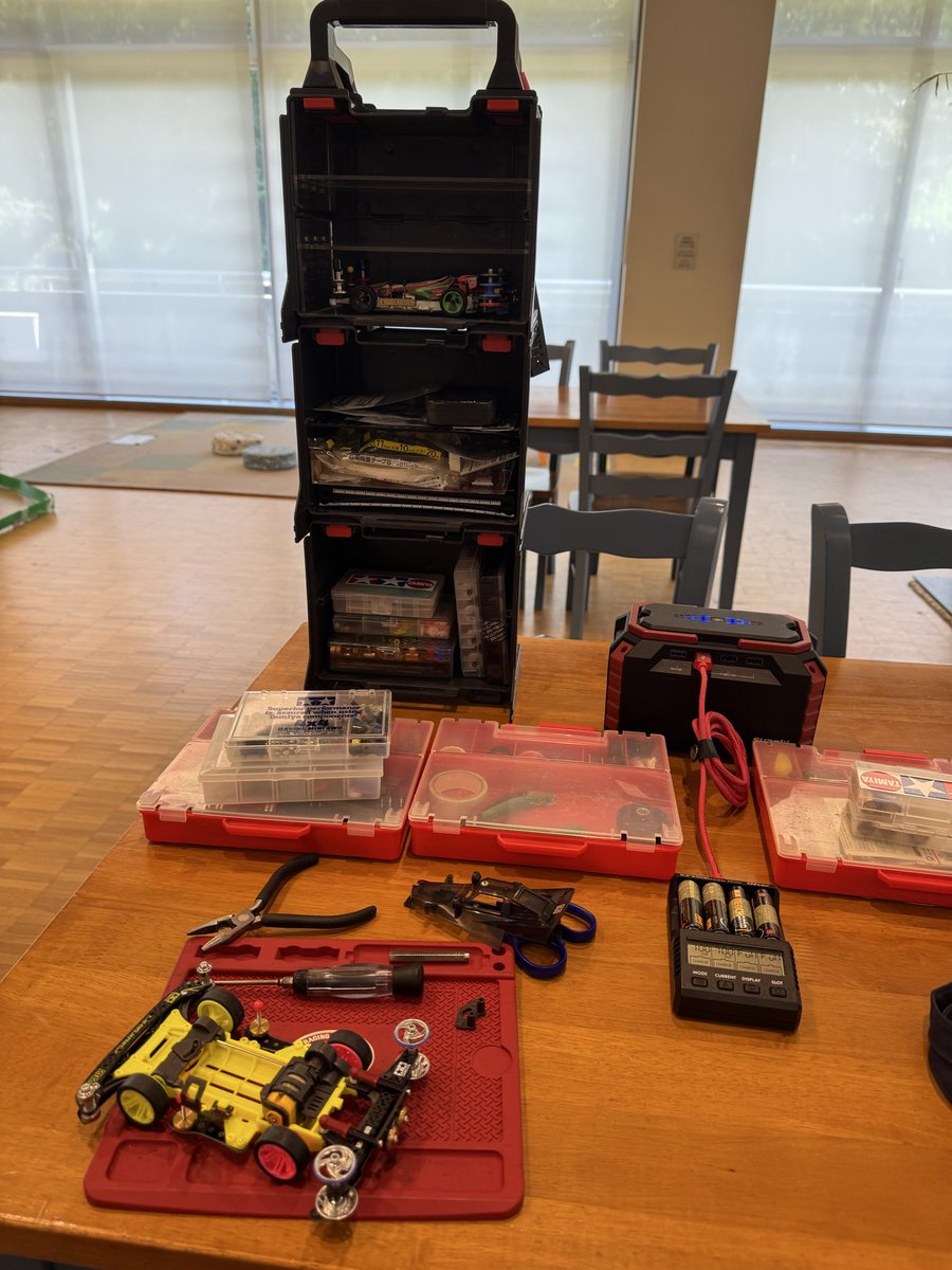 knaito99's tweet photo. OJAMA MINI 4く！私のタミヤミニ四駆ジャパンカップが終わり、ちょっと置いての〜めざみの里ホームコースです。コースが変わったという事でトライです。携わっておられる方に感謝です。
#タミヤ　#ミニ四駆　#ジャパンカップ2026 #OJAMA https://t.co/D1YE4KHiNC