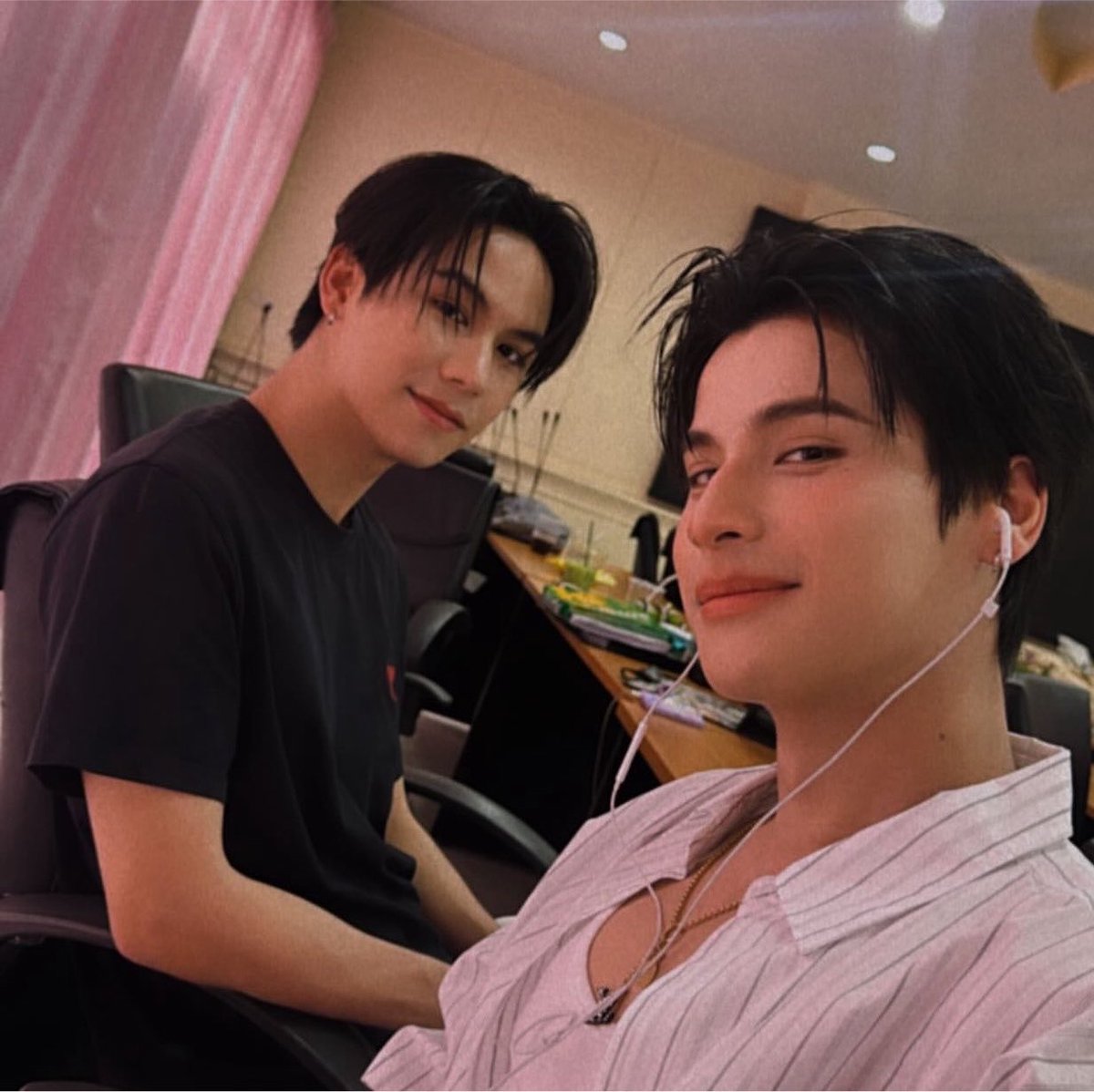 6uetes's tweet photo. ช่วยด้วยอยากเห็น 🥺🥹😭
ไททัน - อองรี  : โอม ฐิ - สตางค์ https://t.co/tpj5fFK8n7