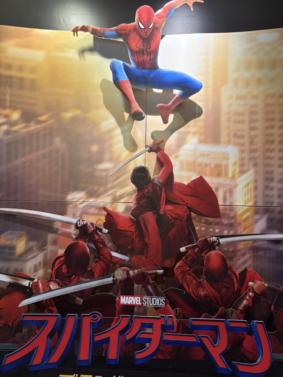 Amon64Hunter's tweet photo. お仕事お疲れ様です。
スパイダーマンが公開されてます〜

約4年振り映画化ですが、���さこは劇場では初めてでした。
皆の記憶を失って尚戦いながらMJ（ゼンデイヤ）に思いを寄せるピーター（トムホ）、面白かったし、スパイダーマンの今後楽しみ😌

でもまさこは一番トビーマグワイアが好きです🌸 https://t.co/R7J6BJLpcv