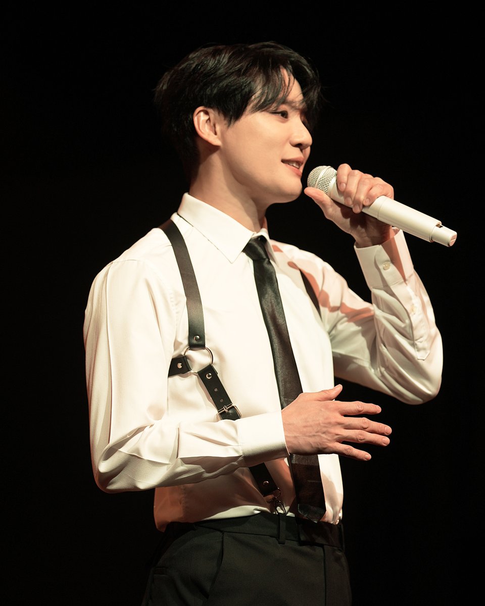 sknlivehk's tweet photo. We’re sure Junsu could hear all the COCONUTs cheering &amp; supporting him from the audience, creating unforgettable memories for everyone to cherish in their everyday lives~

We’ve posted some photos from the show—let’s look back together at the sizzling atmosphere from that night! https://t.co/4DbwCoCfcM