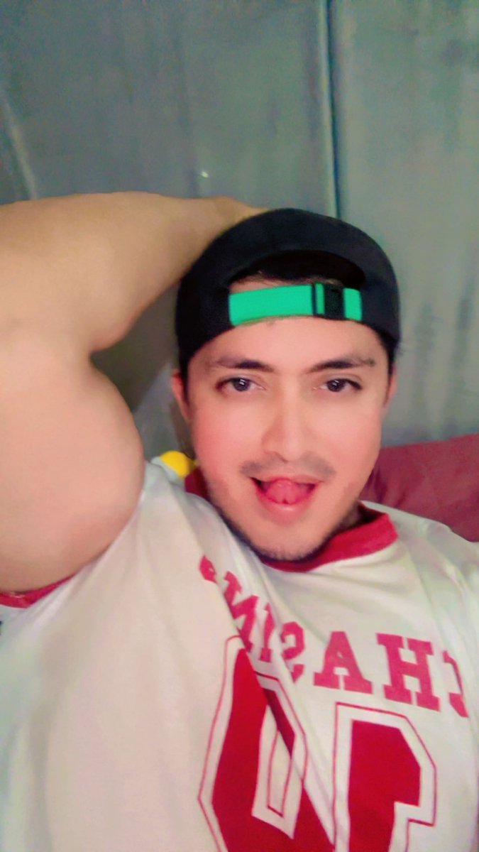 RobbieAzz1's tweet photo. No aguanté las ganas y ya grabé el primer video para mi nuevo OnlyFans 😈👅😘 https://t.co/PBQp0RP5DI