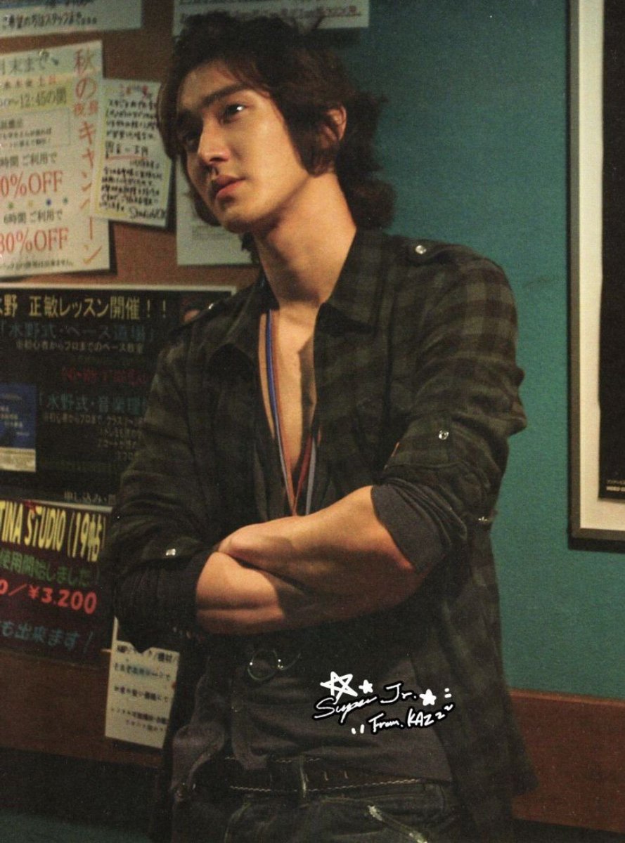 wonniemallow's tweet photo. Hyukjae said suju's season greetings 2027 concept is 22 y.o. suju and this is what siwon looks like when he was 22 y.o. 

Pretty boy siwon era 🥹

#시원 #SIWON #최시원 #CHOISIWON 
@siwonchoi https://t.co/atPTprfH6c