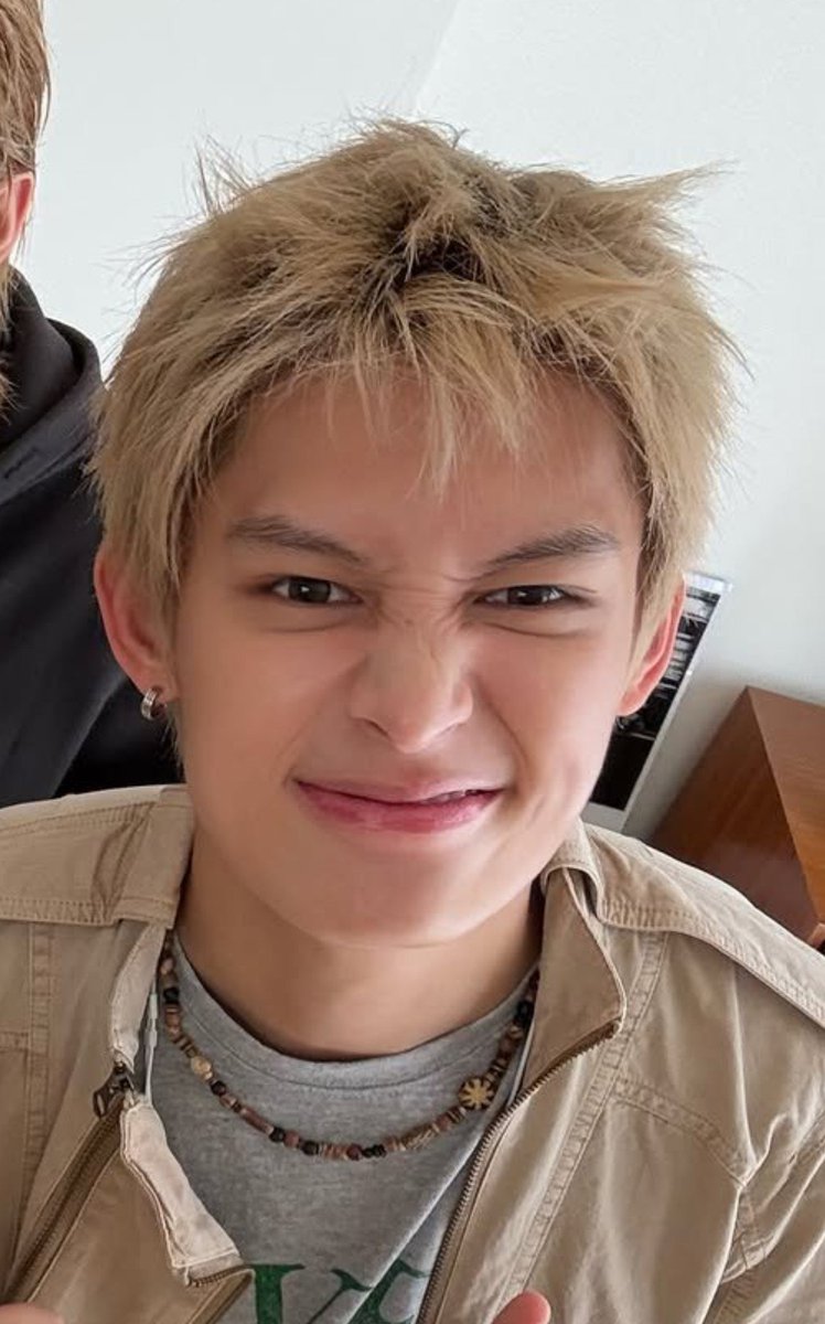 jjamiesy's tweet photo. dia sadar gak si klo dia se ngucing itu 😫😫 https://t.co/ynquvHRFP8