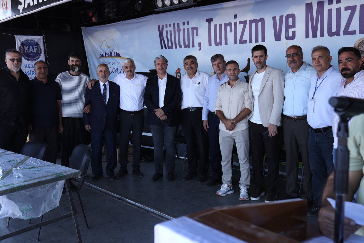atila_atila7's tweet photo. KEJAN AŞİRETİ FEDERASYONU YAKLAŞIK 6000 6500 KATILIMLA BÜYÜK BİR COŞKUYLA KARACADAĞ ZİRVESİNDE İLK TOPLANTISINI GERÇEKLEŞTİRDİ. #kejan #karacadağ #siverek https://t.co/I3WcsmOnHs