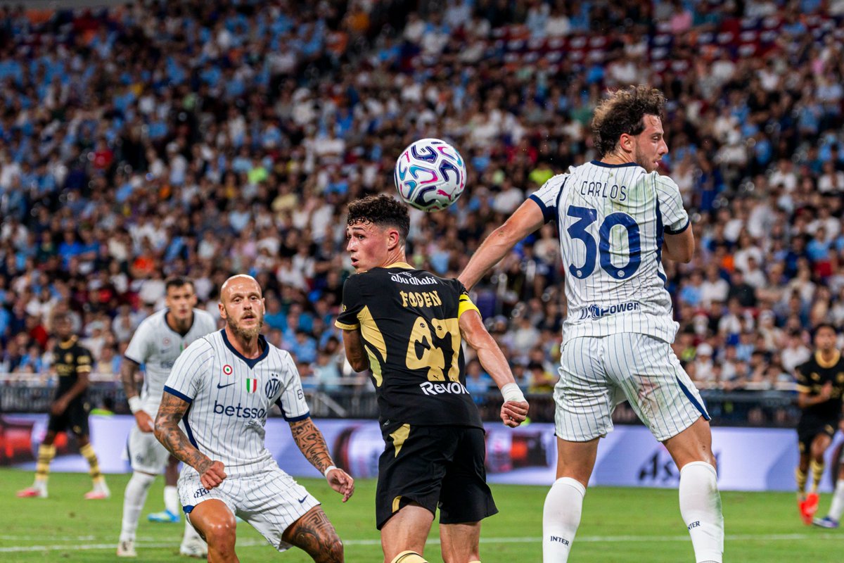 discoverhk's tweet photo. What a phenomenal atmosphere last Saturday at Kai Tak Stadium! ⚽️Manchester City and Internazionale Milano kicked off the Hong Kong Football Festival in front of 42,826 passionate spectators. After a 1-1 draw, Inter Milan claimed a thrilling 4-2 victory on penalties!🔥What was your favourite moment of the match?