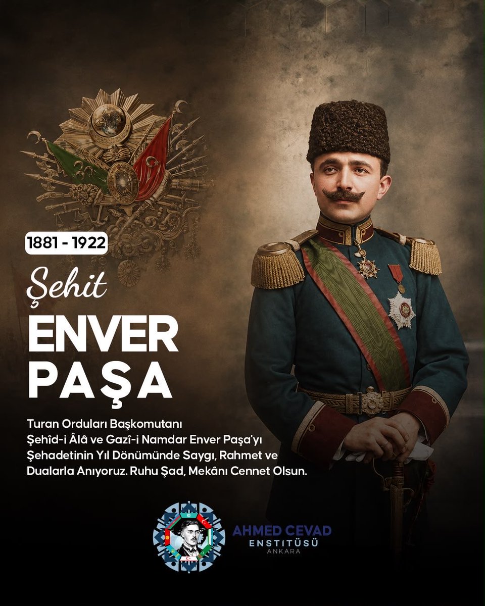 ersoyruhi's tweet photo. Turan Orduları Başkomutanı, Şehîd-i Âlâ ve Gazî-i Namdar Enver Paşa'yı şehadetinin yıl dönümünde saygı, rahmet ve dualarla anıyoruz. Ruhu şad, mekânı cennet olsun.

Tarihi bütüncül bir şuurla idrak ettiğimizde görülmektedir ki; Türkistan bozkırlarında, Çeğen Tepesi'nde son nefesine kadar mücadele eden Enver Paşa'nın Kızılelma mefkûresi, Türk milletinin istiklal ve istikbal ülküsünün ayrılmaz bir parçasıdır. Vatan, millet ve Turan coğrafyası uğruna sergilenen bu emsalsiz fedakârlık; tarihimizin farklı cephelerinde aynı millî iradenin, aynı yüksek ülkünün ve aynı adanmışlığın onurlu bir ifadesi olarak müşterek hafızamızda müstesna bir yere sahiptir.

Türk dünyasının birlik ve dirliği uğruna can feda eden bütün kahramanlarımızın aziz hatıraları; ortak tarih şuurumuzun, medeniyet tasavvurumuzun ve mefkûre birliğimizin en kıymetli emanetleri olarak nesilden nesile yaşatılmaya devam edecektir.

Cenâb-ı Allah, mukaddes değerlerimiz uğruna şehadet şerbetini içen başta Şehit Enver Paşa olmak üzere bütün kahramanlarımıza rahmet eylesin. Makamları âli, ruhları şad olsun.
@ahmedcevadenstitusu @ahmedcevadenst

#EnverPaşa #TürkDünyası
