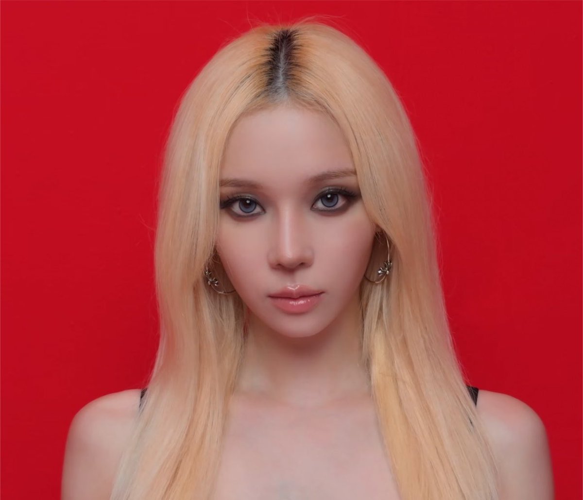 sparklywin's tweet photo. HOLYYYY FACE CARD https://t.co/EYJ8pEKPLb